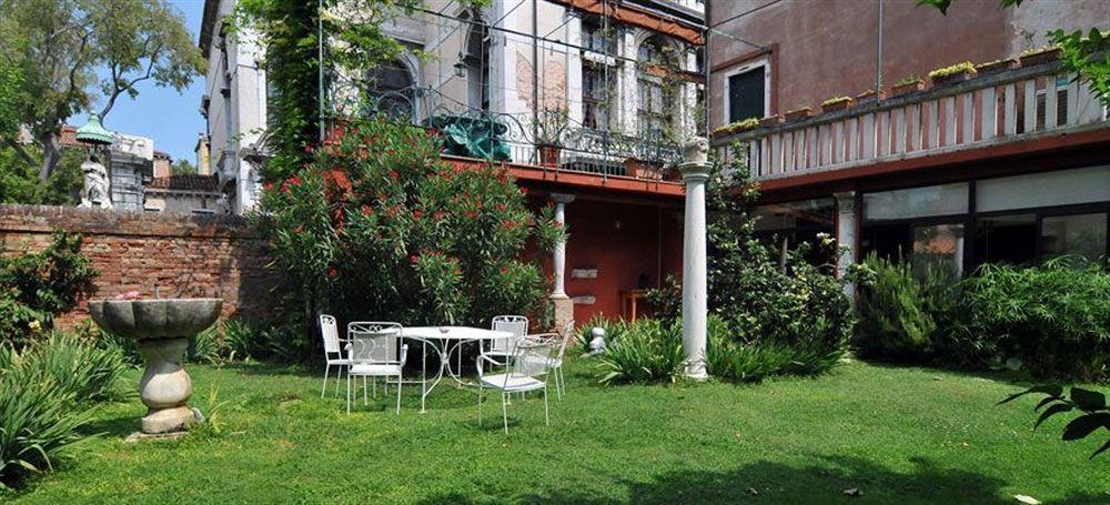 Appartamento Garden Ca' Rezzonico Venedig Exteriör bild