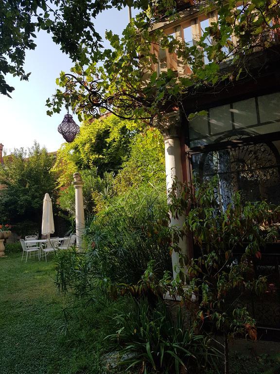 Appartamento Garden Ca' Rezzonico Venedig Exteriör bild