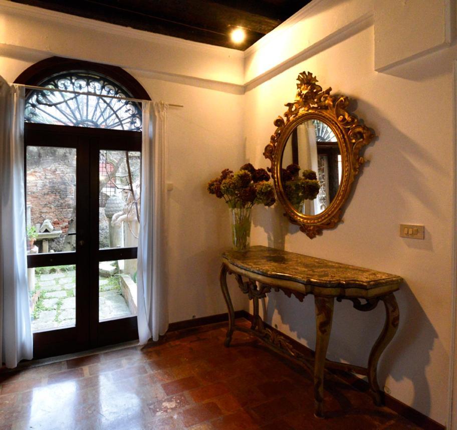 Appartamento Garden Ca' Rezzonico Venedig Exteriör bild