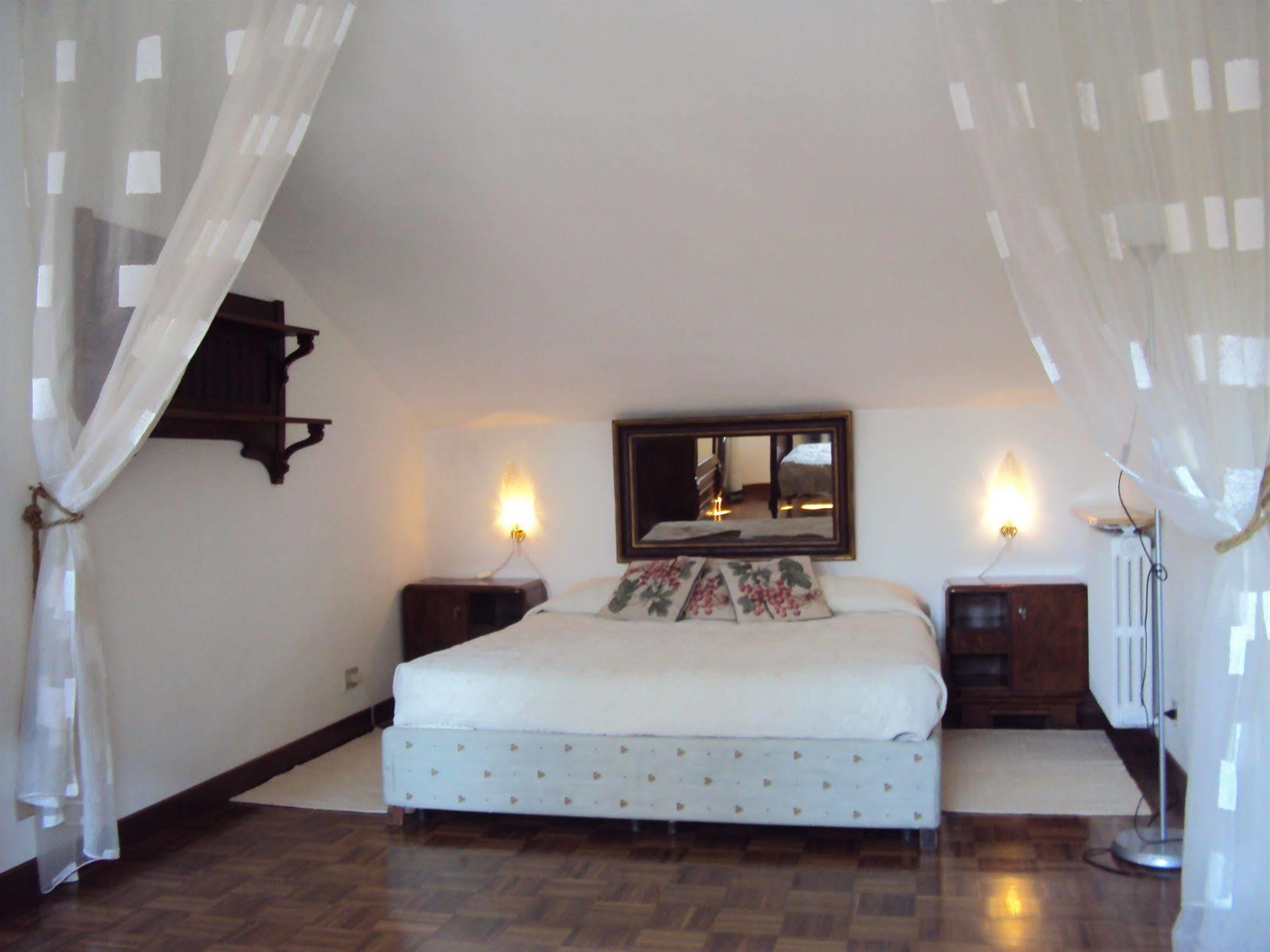 Appartamento Garden Ca' Rezzonico Venedig Exteriör bild